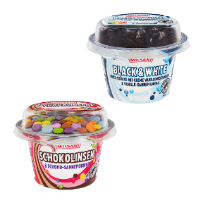 Sahnepudding mit Süßigkeiten