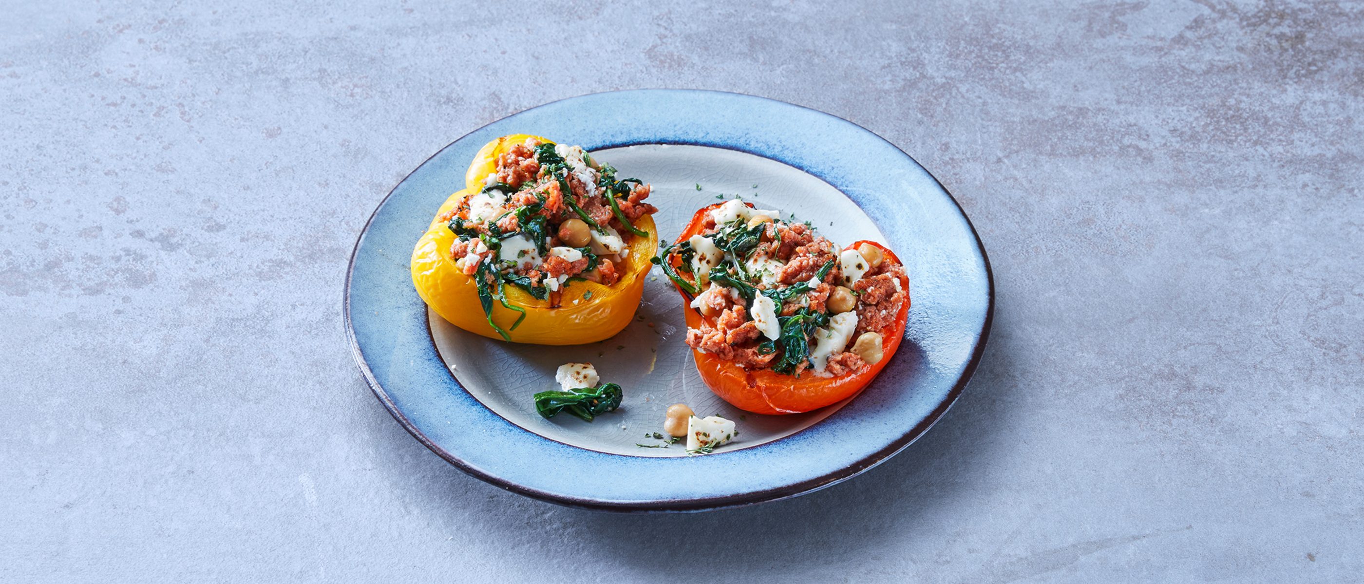 Gefüllte Paprikaschoten mit Kichererbsen und vegetarischem Hack ...