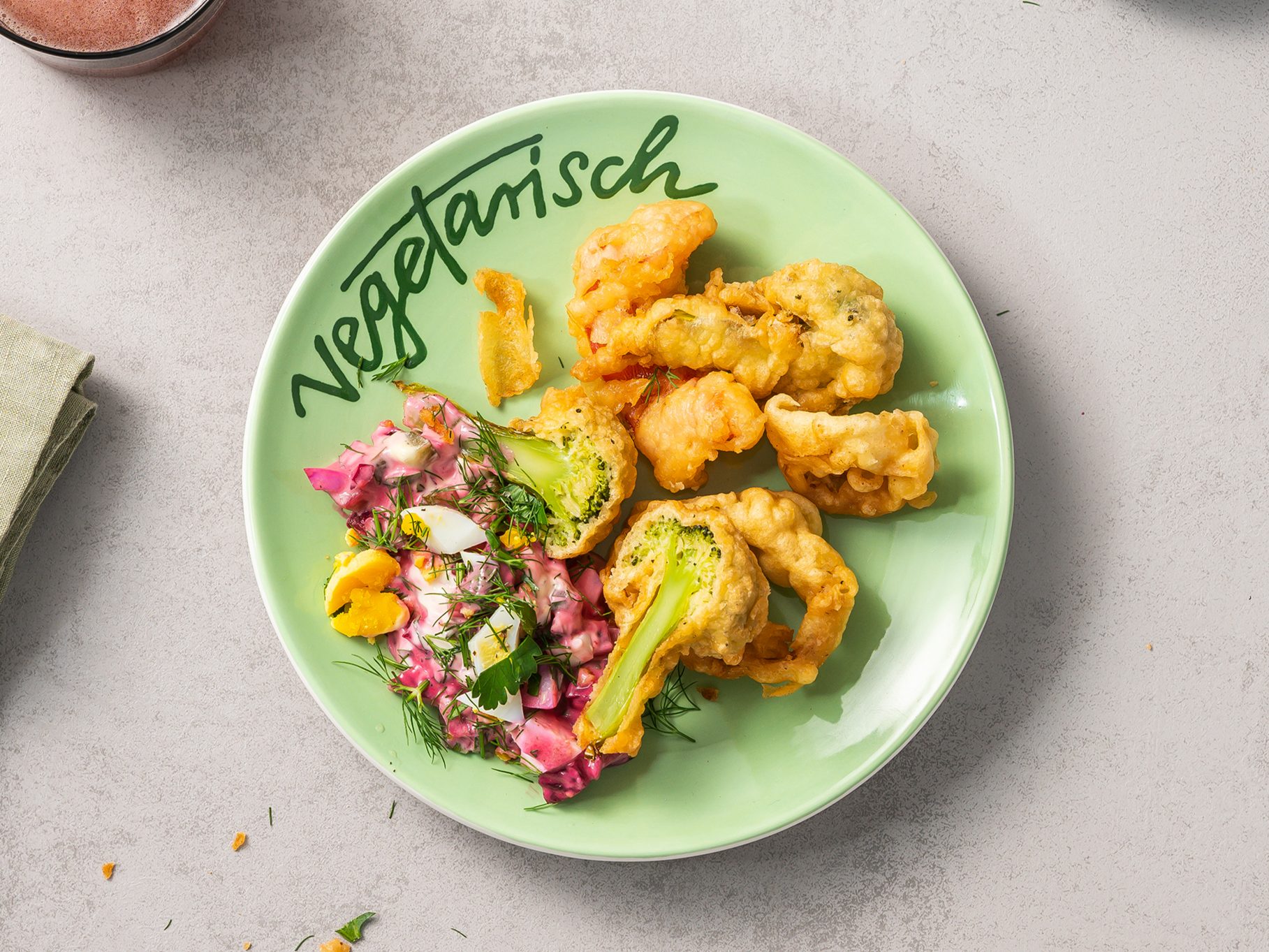 Fisch in Bierteig mit Rote-Bete-Remoulade