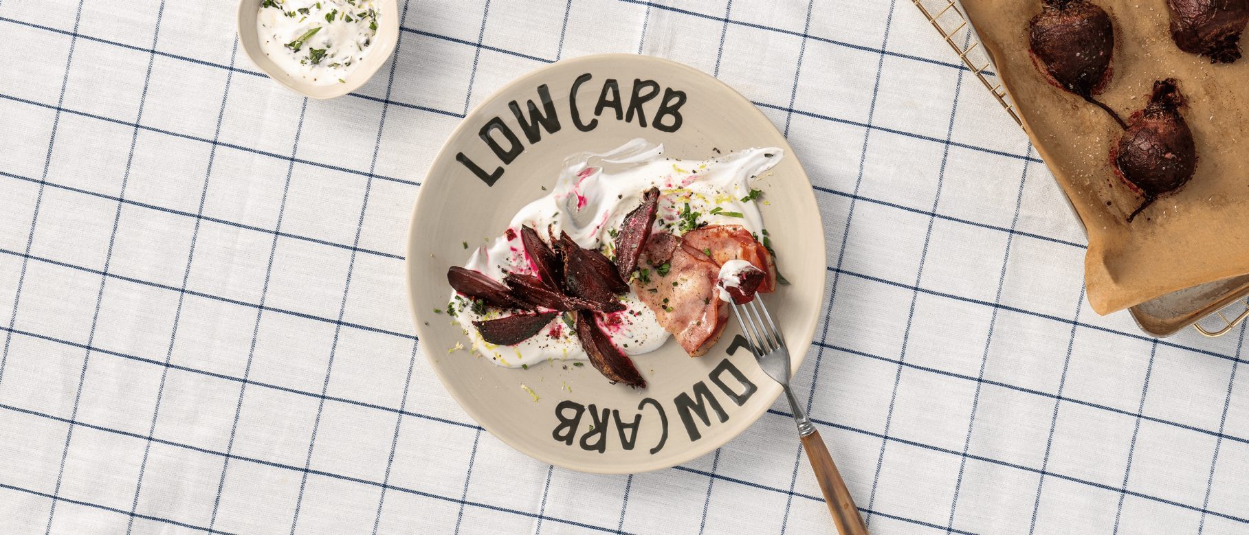 Bete aus dem Ofen mit Kräuterjoghurt und gebratenem Kasseler - Rezepte ... Bete aus dem Ofen mit Kräuterjoghurt und gebratenem Kasseler - Rezepte ...