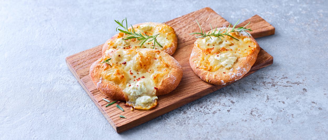 Schnelles Fladenbrot mit Käse Rezepte von ALDI Nord