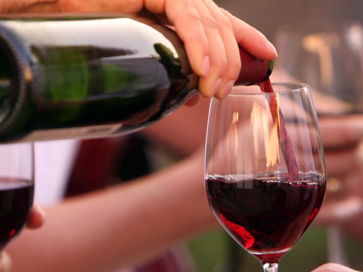 Weinflasche ohne Korkenzieher öffnen ALDI Nord